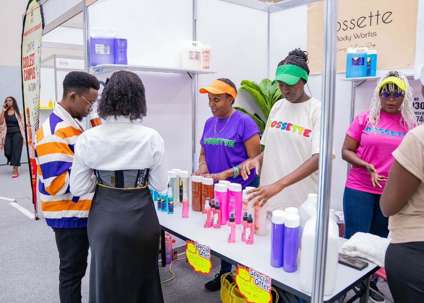 Edition 5 exhibitors engaging buyers